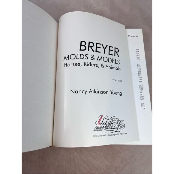 Vintage Breyer Horse Book Reference Breyer Molds & Models 1950-1995 Nancy Young - Picture 2 of 9